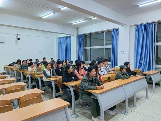 教育科學學院舉辦 多元一體,心手相連 結對幫扶志愿服務活動