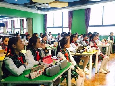 智海云天_vr沉浸式教學課堂_vr智慧教育_vr未來教室_vr創客_vr安全教育_虛擬現實科普教育教學_智慧課堂解決方案 智海云天